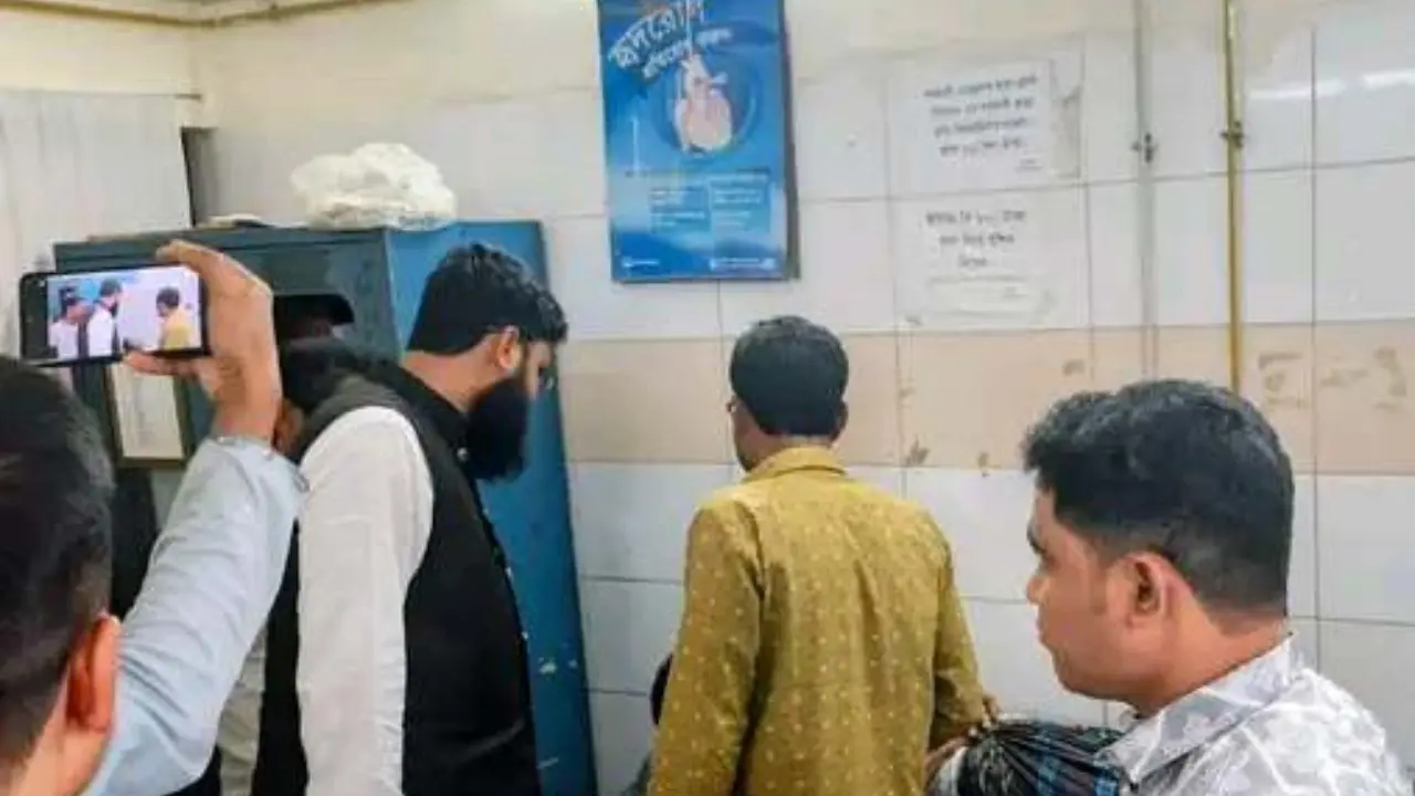 সরকারি হাসপাতালে হঠাৎ পরিদর্শনে গিয়ে দেখলেন অব্যবস্থাপনা, ক্ষুব্ধ এমপি