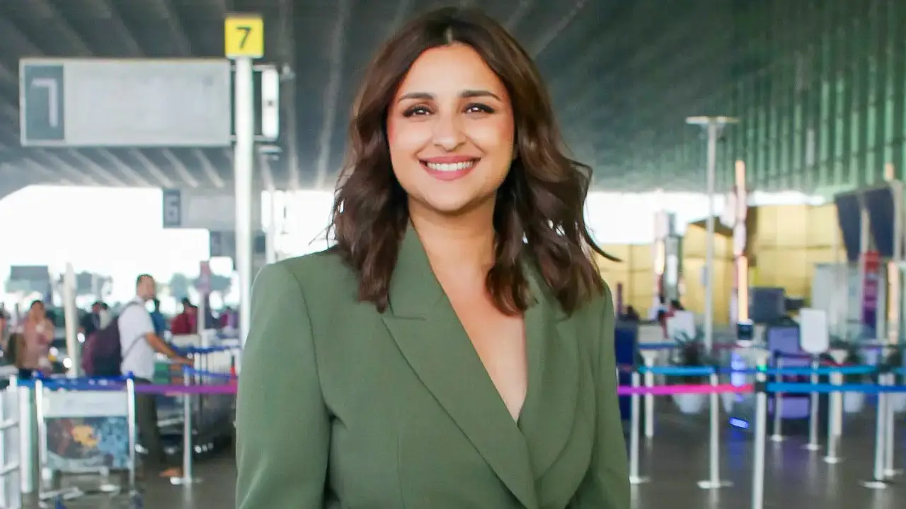 ‘সহ অভিনেতার প্রেমে পড়তে ইচ্ছা করে’