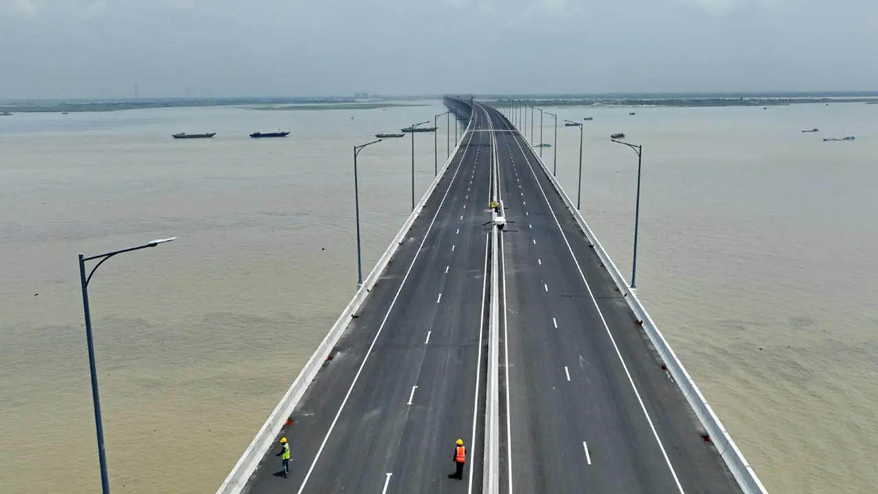পদ্মা ও যমুনা সেতুতে টোল আদায়-যানবাহন পারাপারে নতুন রেকর্ড