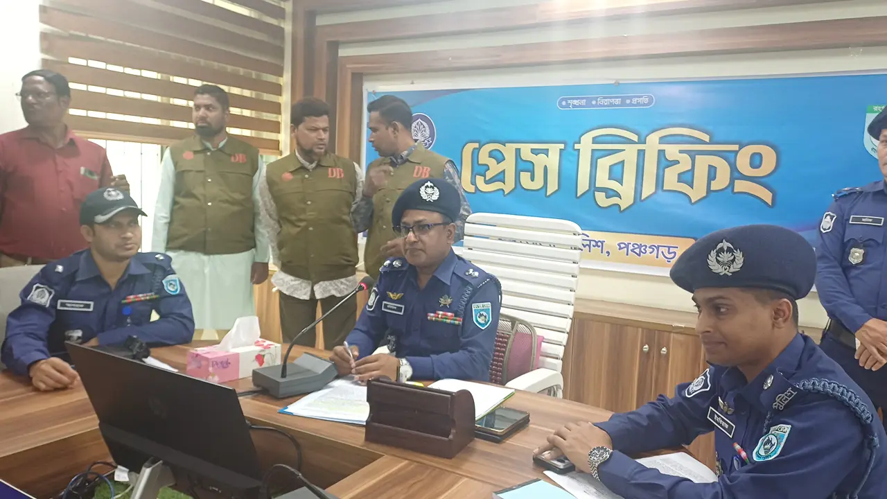 অধ্যক্ষের বাড়িতে ডাকাতির নেপথ্যে প্রতিবেশী, গ্রেপ্তার ৬