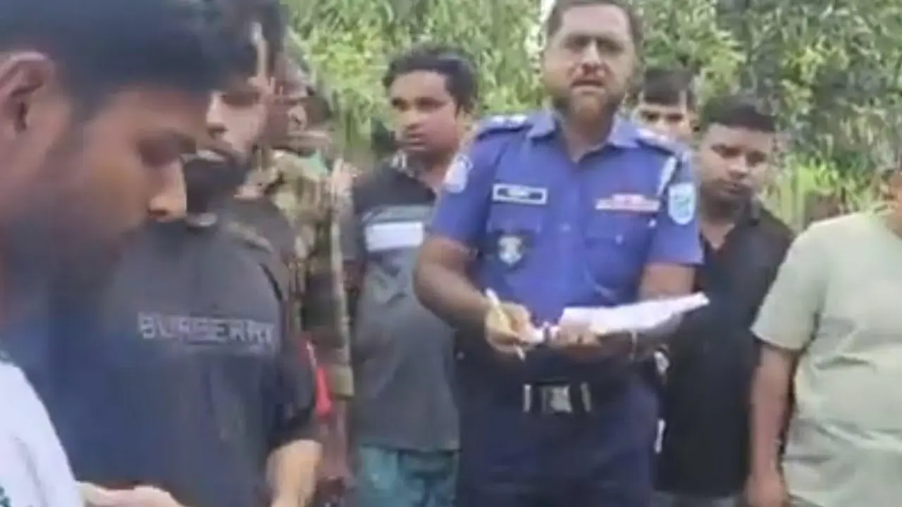 কিশোরগঞ্জে পিকআপের চাপায় মোটরসাইকেল আরোহী দুই বন্ধু নিহত