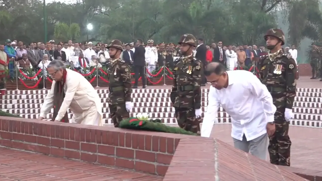স্বাধীনতা দিবসে জাতীয় স্মৃতিসৌধে রাষ্ট্রপতি ও প্রধানমন্ত্রীর শ্রদ্ধা