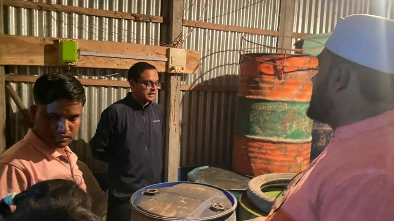 রাজবাড়ীতে গোডাউনে ১৮০০ লিটার ডিজেল মজুত করায় ব্যবসায়ীকে জরিমানা