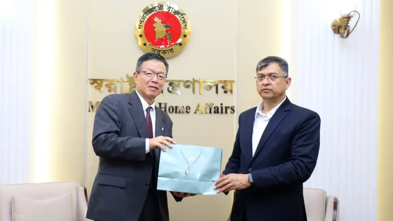 পুলিশ পুনর্গঠনে জাপানের সহযোগিতা চেয়েছেন স্বরাষ্ট্রমন্ত্রী