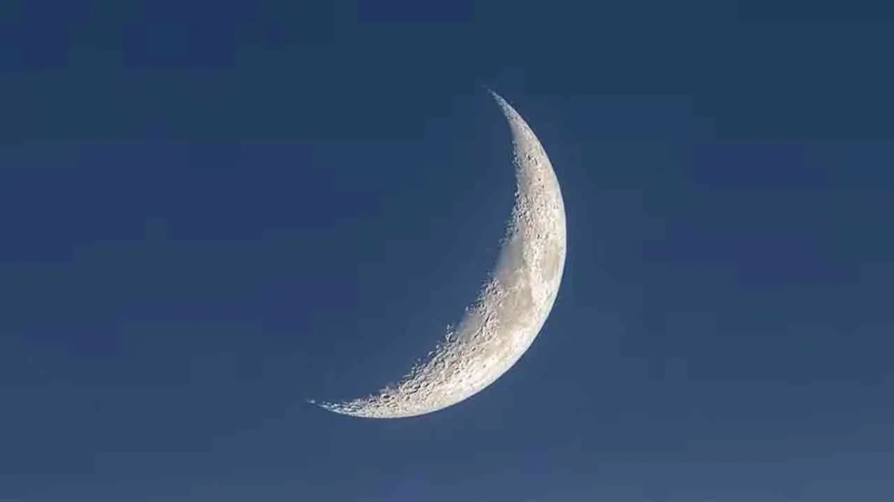চাঁদ দেখা যায়নি, সৌদিতে ঈদ শুক্রবার