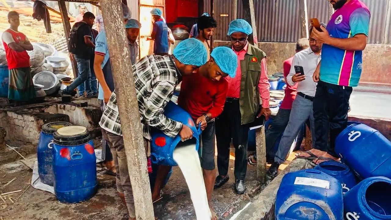 সিরাজগঞ্জের ঐতিহ্যবাহী সলপের ঘোলেও ভেজাল