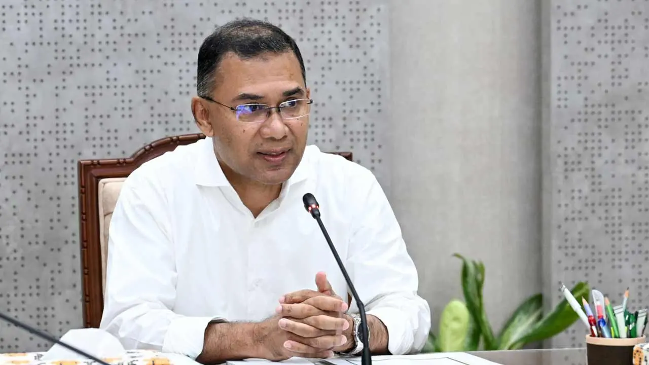 ঈদের পরে প্রথম কার্যদিবস : টানা ১১ ঘণ্টা অফিস করলেন প্রধানমন্ত্রী