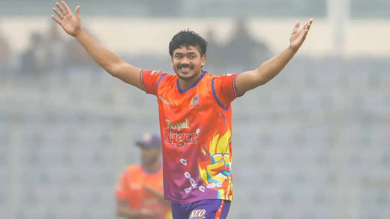 বিপিএলে দারুণ বোলিংয়ের স্বীকৃতি পেলেন তাসকিন