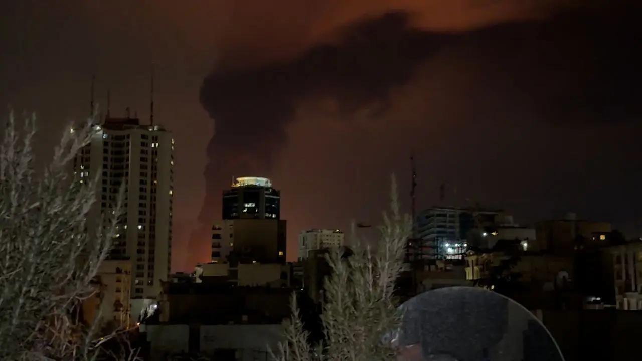 তেহরানে ব্যাপক হামলা চালাচ্ছে ইসরায়েল