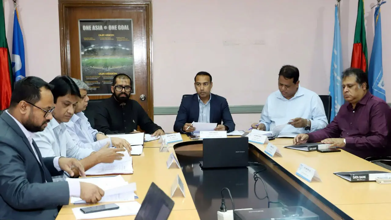 ঢাকায় নয়, ভিয়েতনামে দলের সঙ্গে যোগ দেবেন হামজা