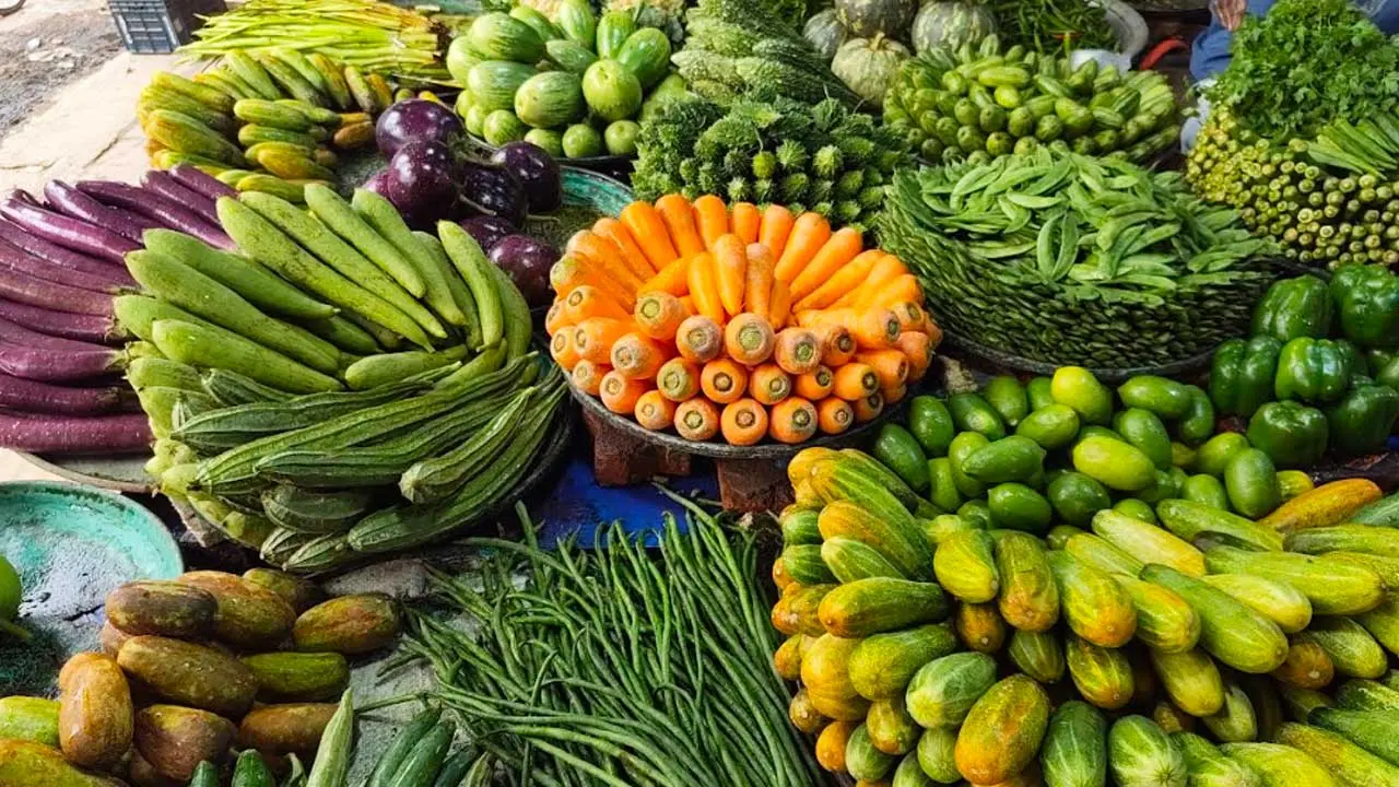 কমতির দিকে সবজির দাম, বাজারে স্বস্তি
