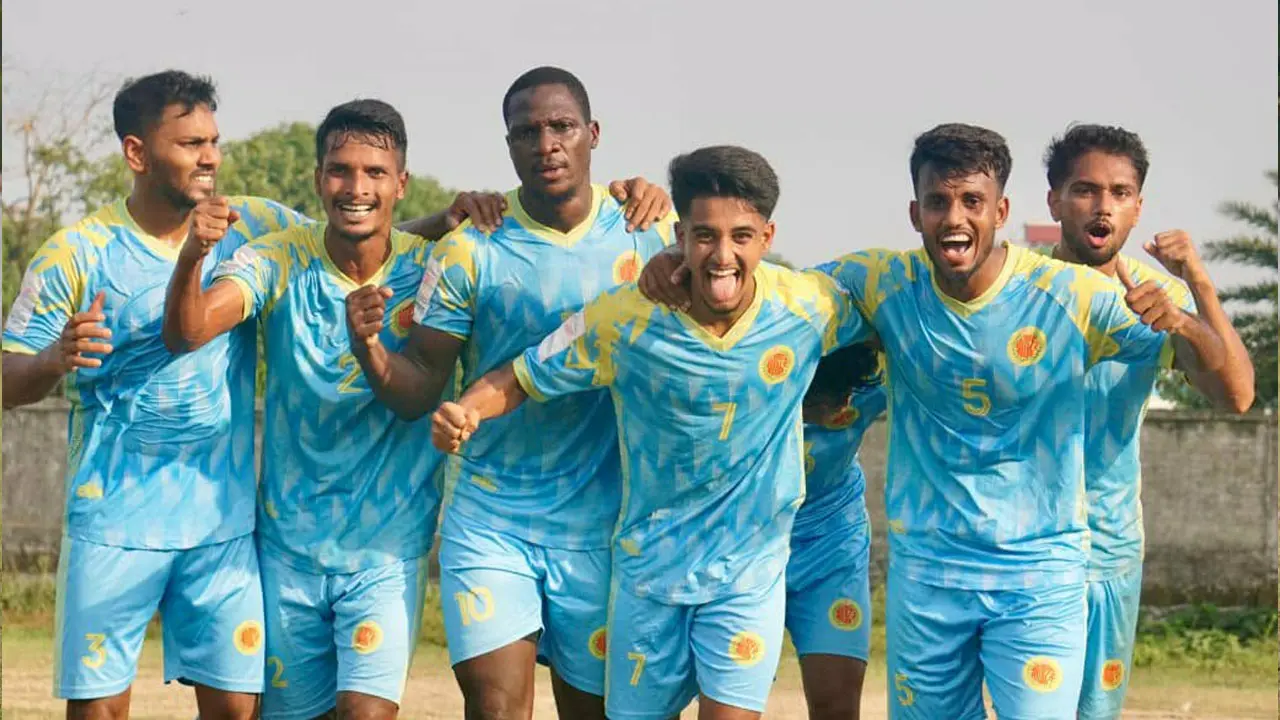 ফর্টিজের গোলবন্যা, কিংসের ঘাড়ে আবাহনীর নিঃশ্বাস