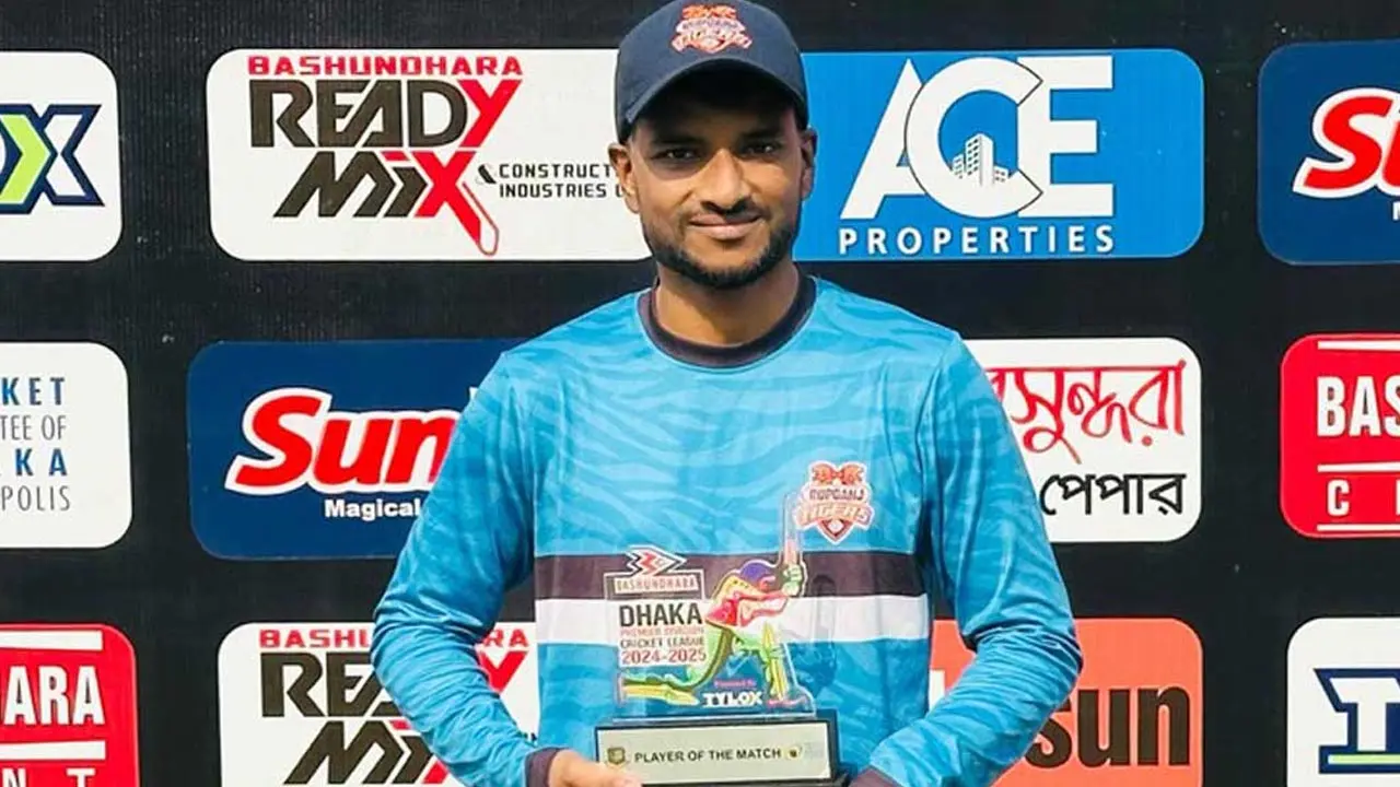 সকালে খেললেন ডিপিএল, সন্ধ্যায় নিষিদ্ধ এবার দল থেকে অব্যাহতি