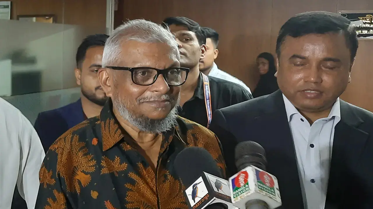 সিন্ডিকেটের বিরুদ্ধে আমাদের জিহাদ : প্রবাসীকল্যাণ মন্ত্রী