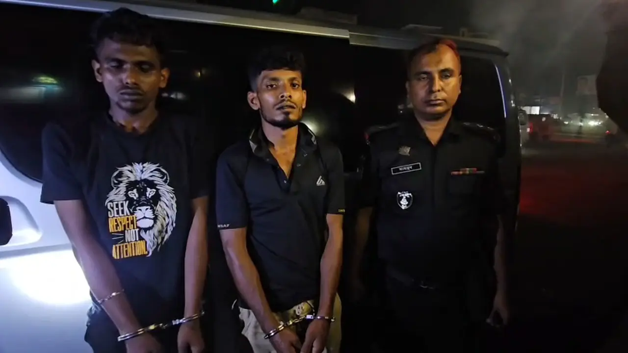 সাভারে পিস্তল ও গুলিসহ আটক ৩