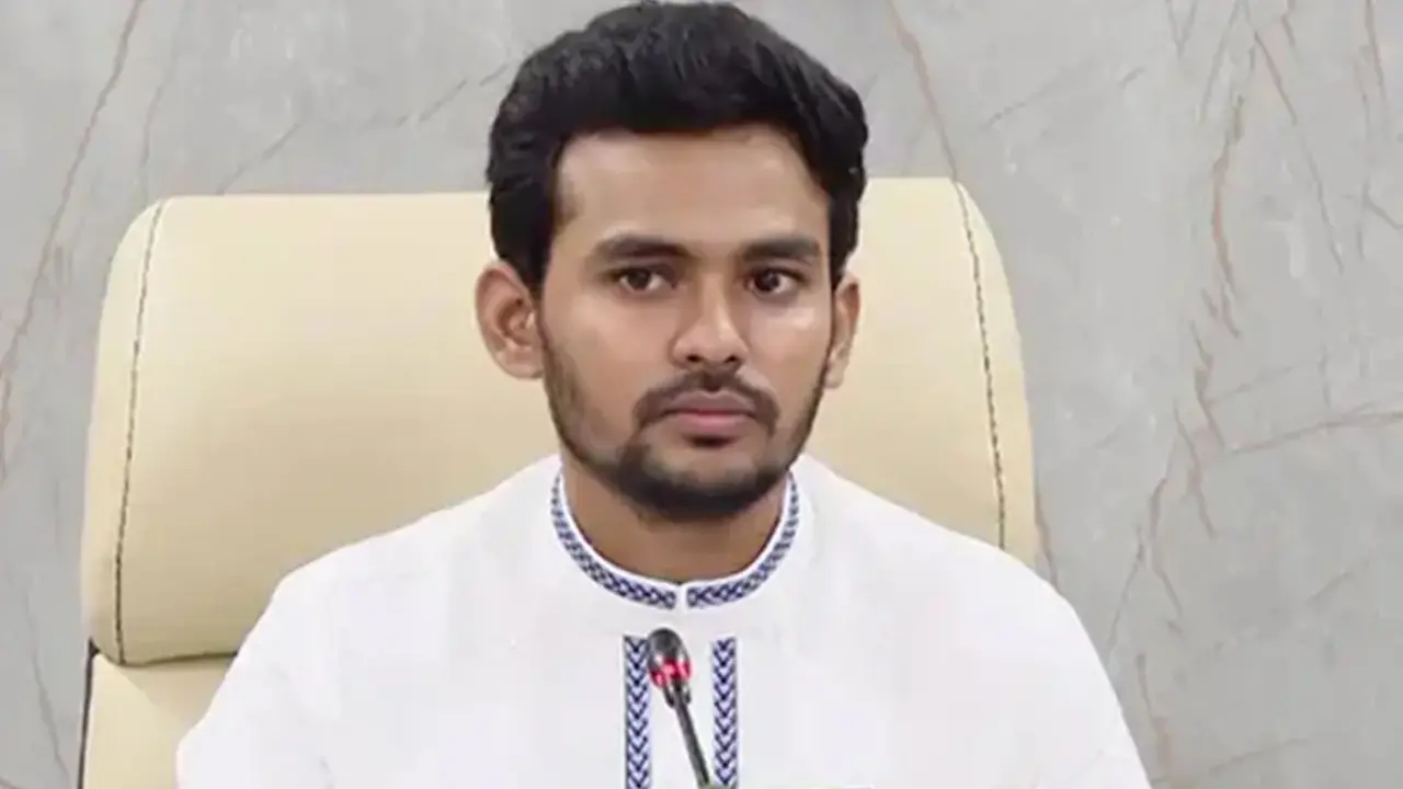 সচিবের স্বাক্ষর ছাড়াই ফাইল পাস, সাবেক উপদেষ্টা আসিফের বিরুদ্ধে অভিযোগ