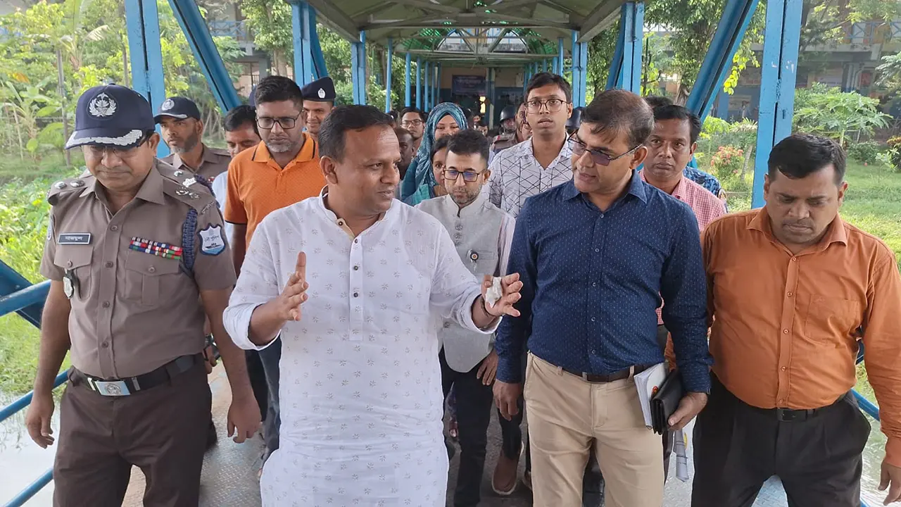 ঈদযাত্রায় অতিরিক্ত ভাড়া নিলে ব্যবস্থা: নৌপরিবহন প্রতিমন্ত্রী