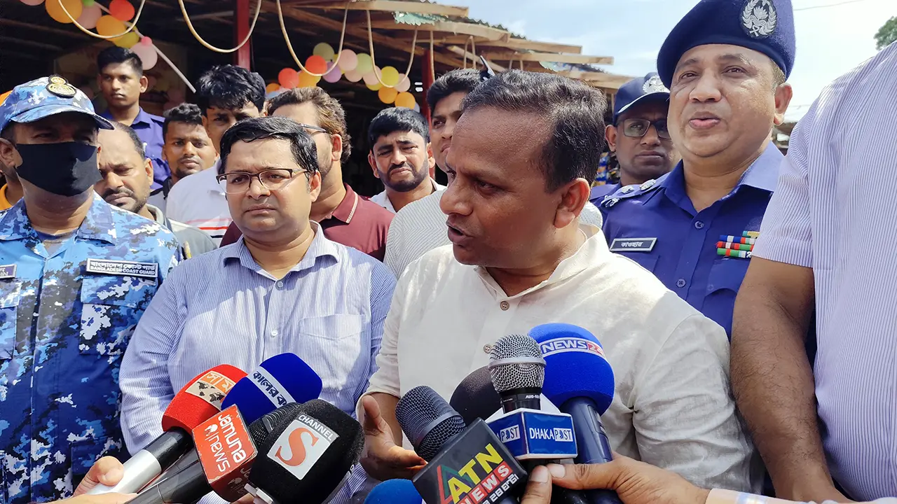 নৌপথে নাগরিকদের ভোগান্তির শিকার হতে দেব না: নৌপ্রতিমন্ত্রী