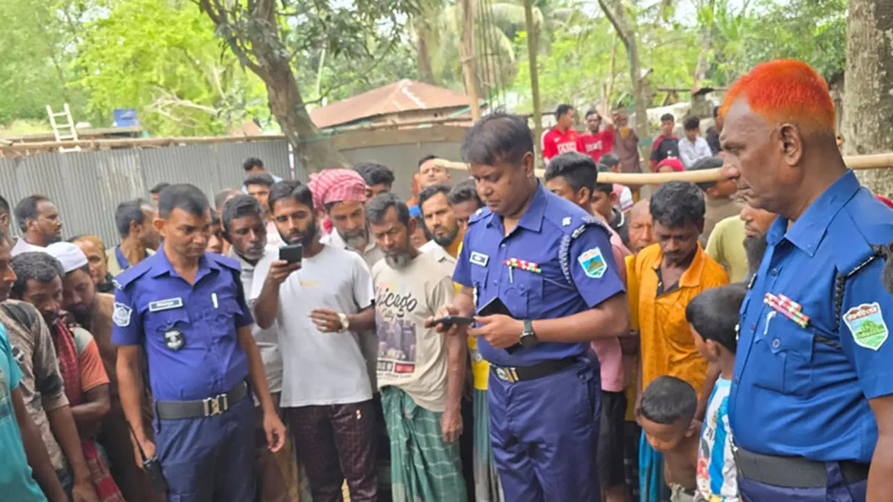 বগুড়ায় চাচাতো দুই ভাইকে কুপিয়ে হত্যা