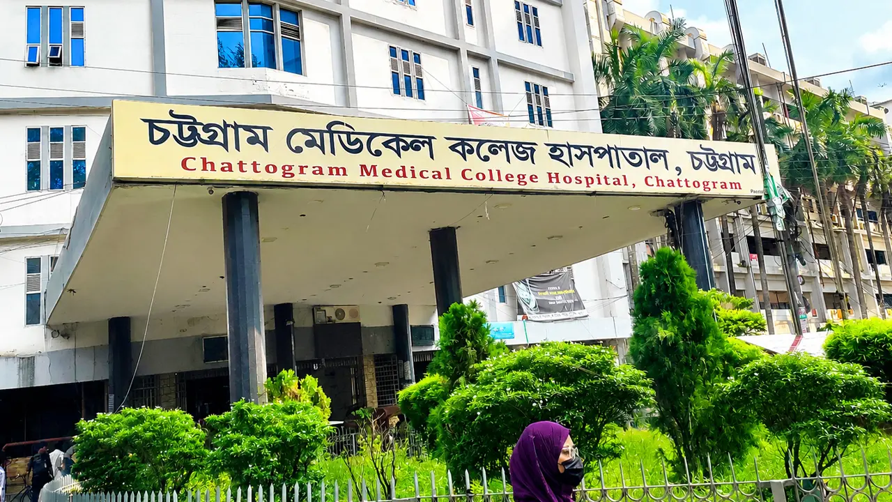 এক শয্যায় ৩ শিশু, চট্টগ্রামে পিআইসিইউ ও হাই ফ্লো ক্যানুলার ভয়াবহ সংকট