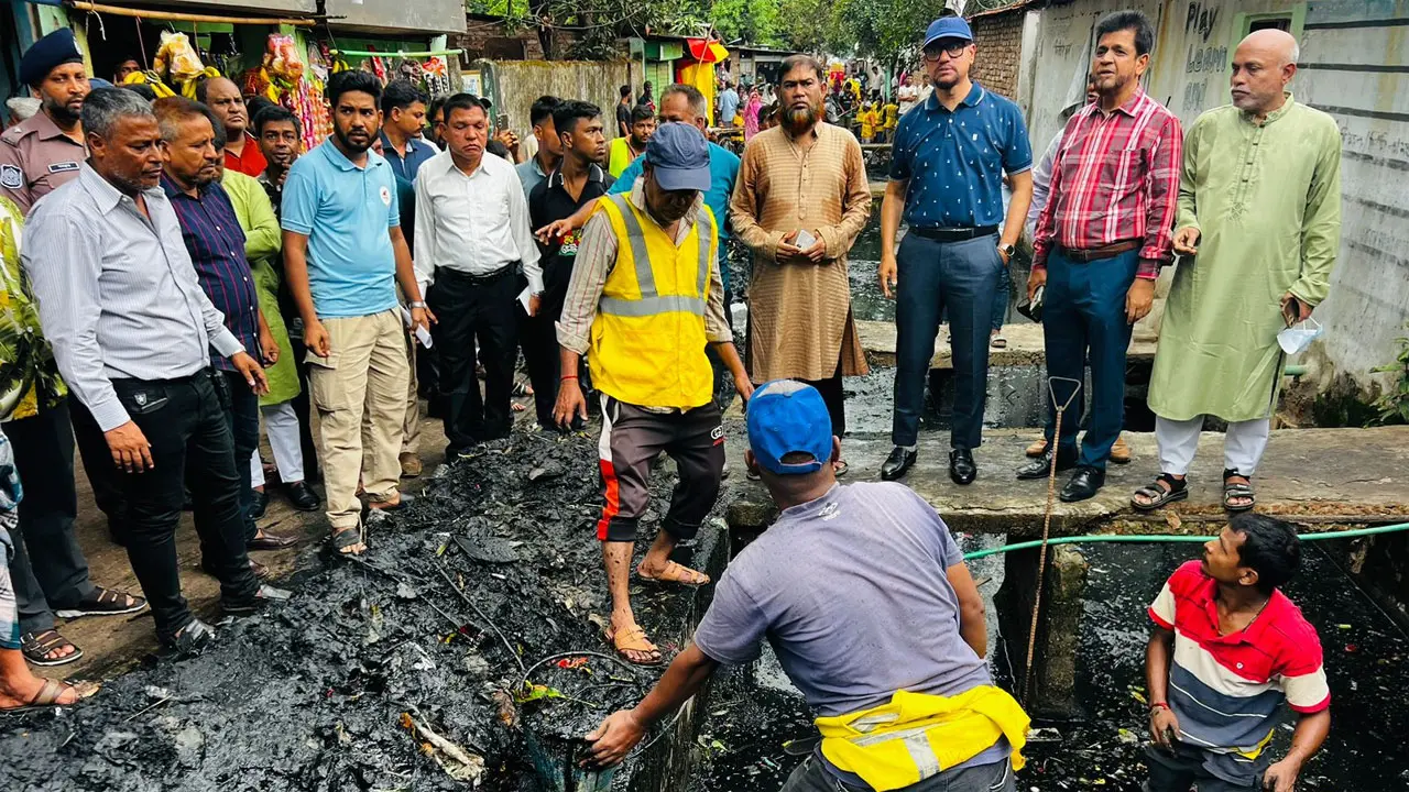 জলাবদ্ধতা নিরসনে নগরবাসীকে আরও সচেতন হতে হবে: চসিক মেয়র