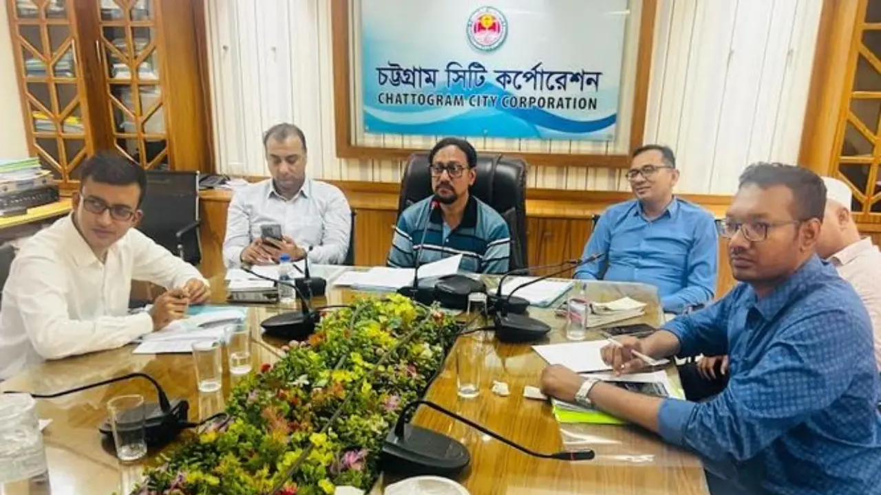 রাজস্ব আদায়ে গতি আনতে চসিক কর্মকর্তাদের মাঠমুখী হওয়ার নির্দেশ মেয়রের