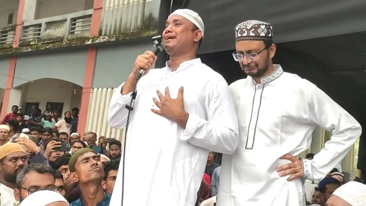 প্যারোলে মুক্তি পেয়ে বাবার জানাজায় অঝোরে কাঁদলেন সাবেক এমপি সুজন