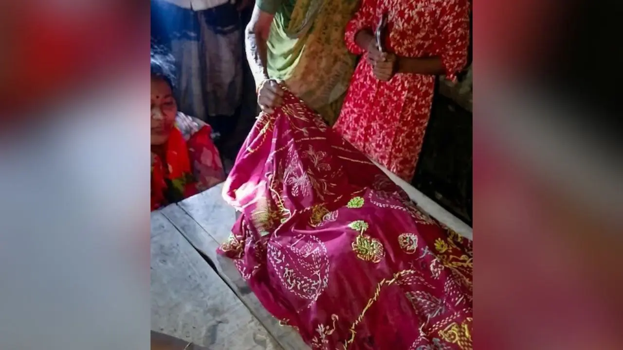 জামালপুরে দুপুরে তালাক, বিকেলে বিদ্যুৎস্পৃষ্টে নারীর মৃত্যু