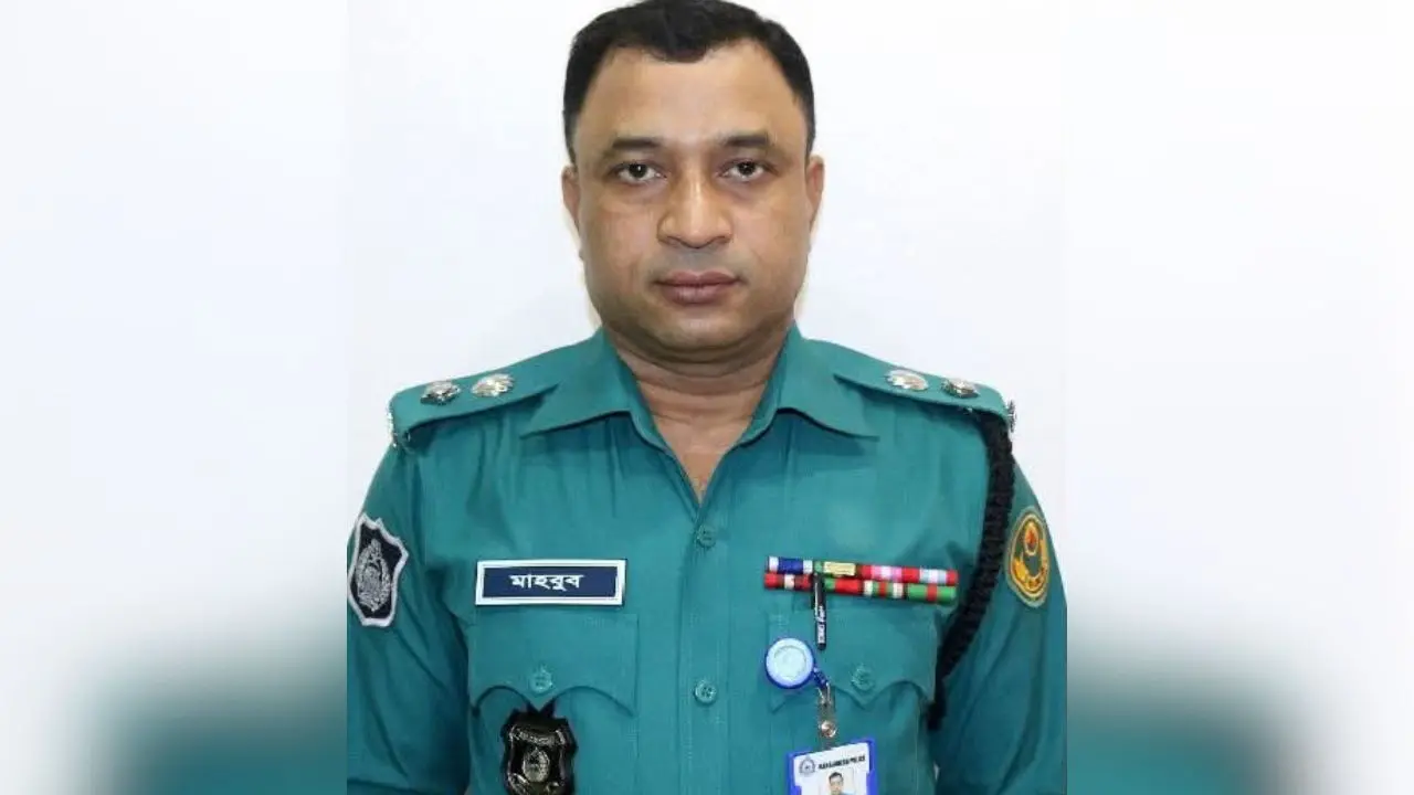 ফেনীর এসপি হলেন যুবদল নেতাসহ দুই হত্যা মামলার আসামি!