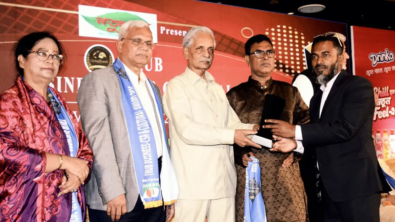 গ্লোবাল ব্র্যান্ডস-ট্রাব অ্যাওয়ার্ড পেলেন মালদ্বীপ প্রবাসী হাদিউল