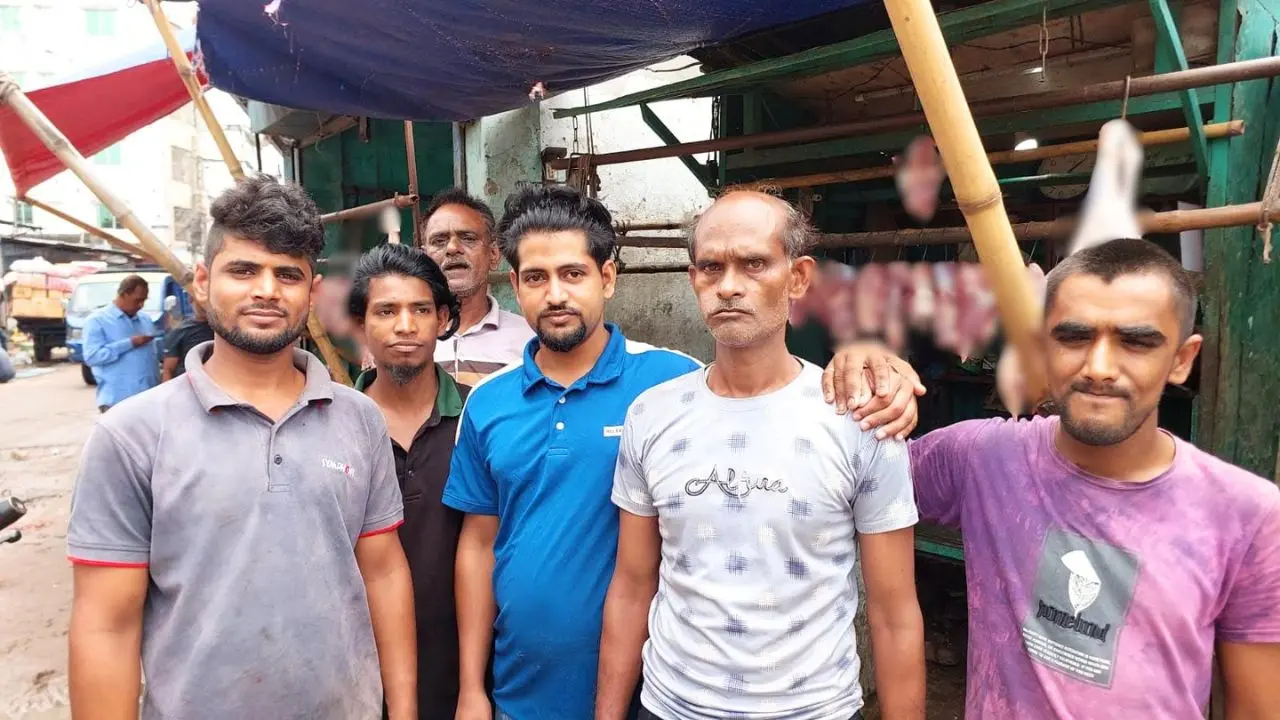 কোরবানির পশু কাটতে বিমানে ঢাকায় যান সৈয়দপুরের কসাইরা