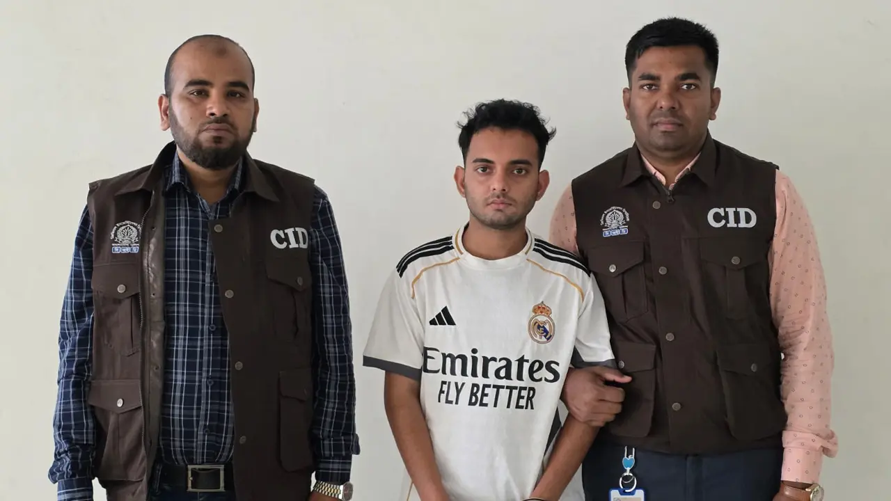 নাগরিকের এনআইডি-ব্যাংক অ্যাকাউন্টের তথ্য বিক্রি করছে চক্র