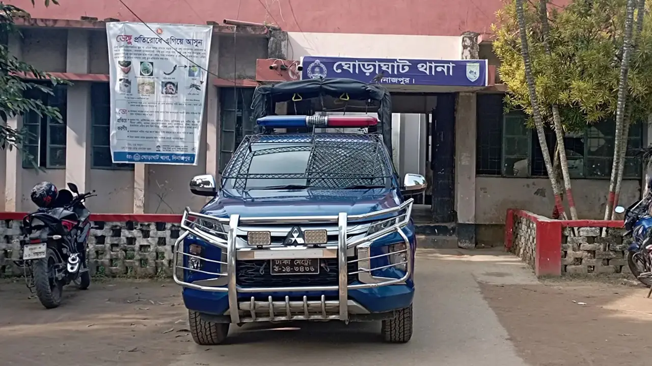 দিনাজপুরে ট্রাক-মোটরসাইকেল সংঘর্ষে নিহত ৩
