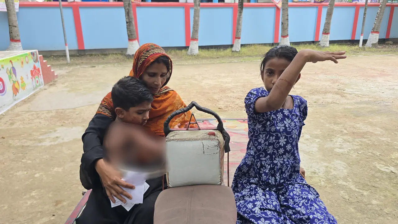 সাঁথিয়ায় দুইদিনে কুকুরের কামড়ে আহত ১৫