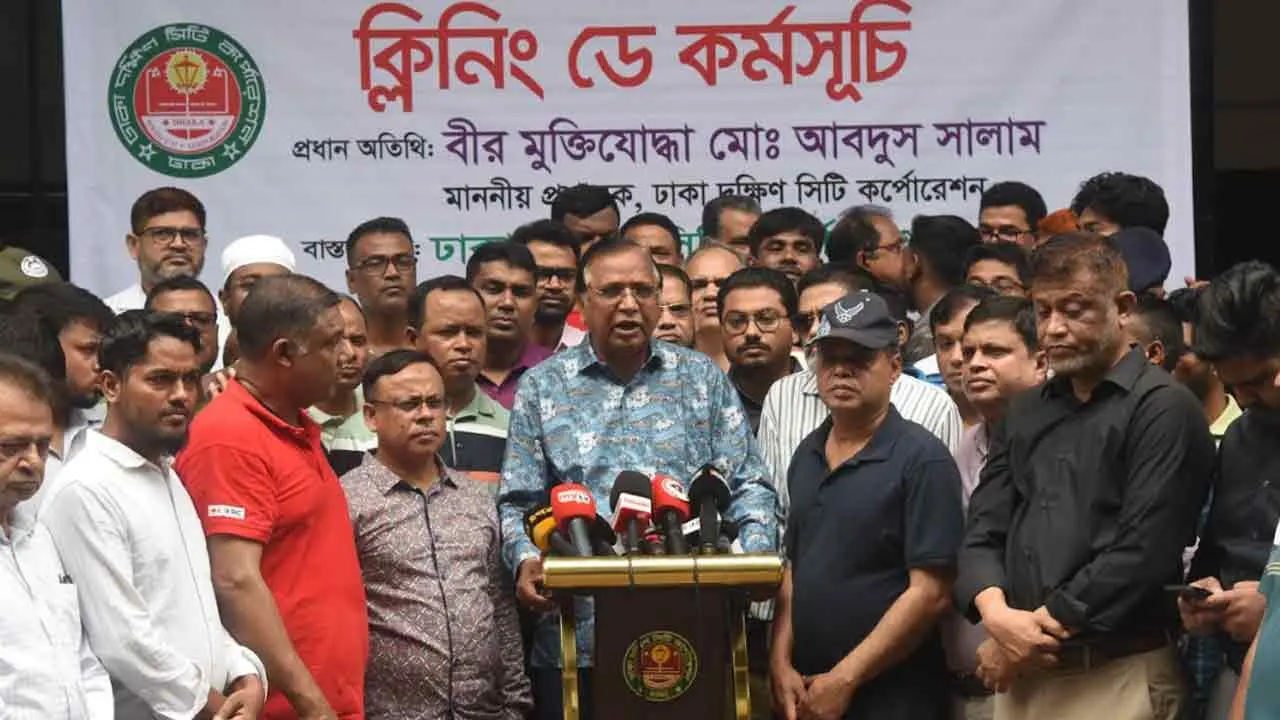 সবাই মিলে কাজ করলে ৬ মাসেই ঢাকা বদলে যাবে : ডিএসসিসি প্রশাসক