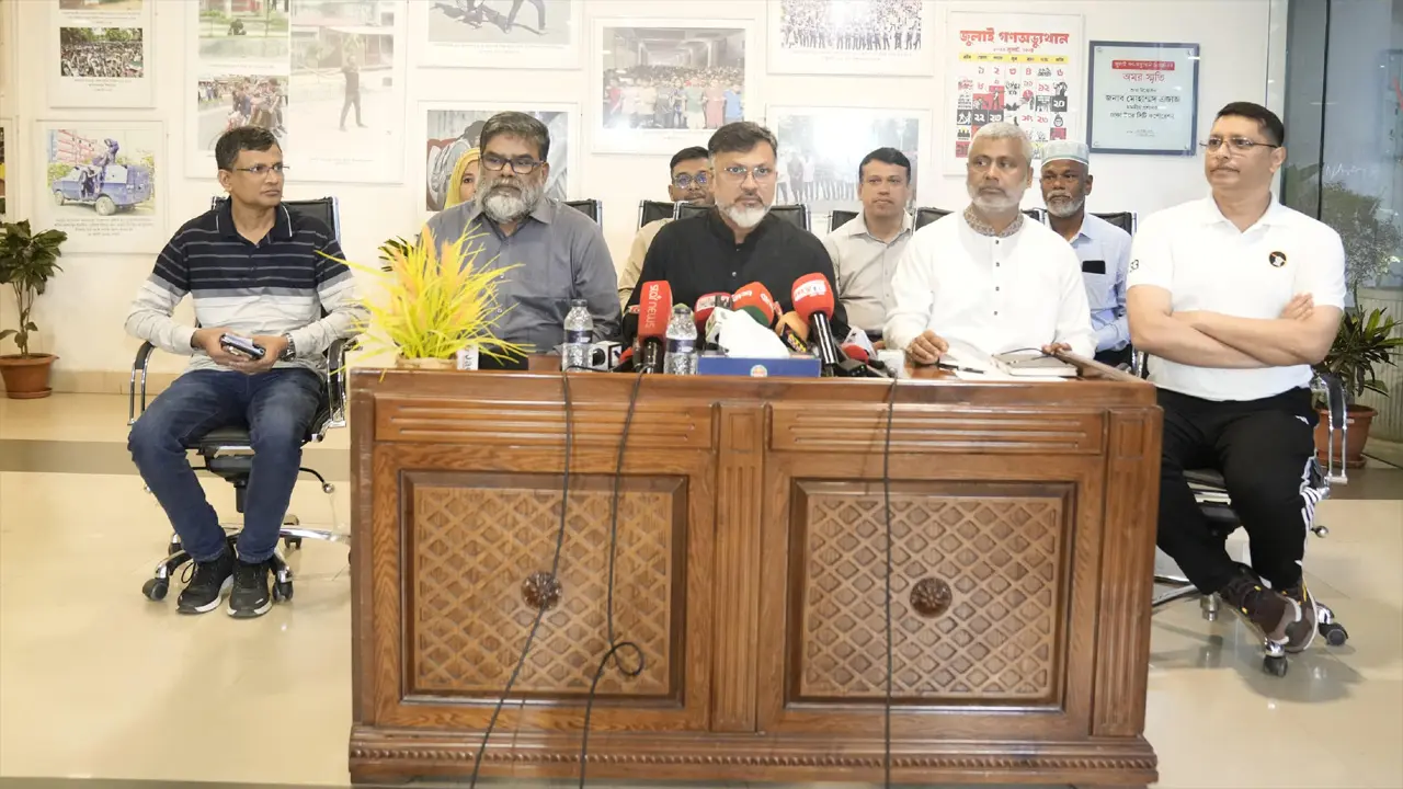 ৭২ ঘণ্টার সমন্বিত অ্যাকশন প্লানে বর্জ্য প্রায় অপসরণ করল ডিএনসিসি