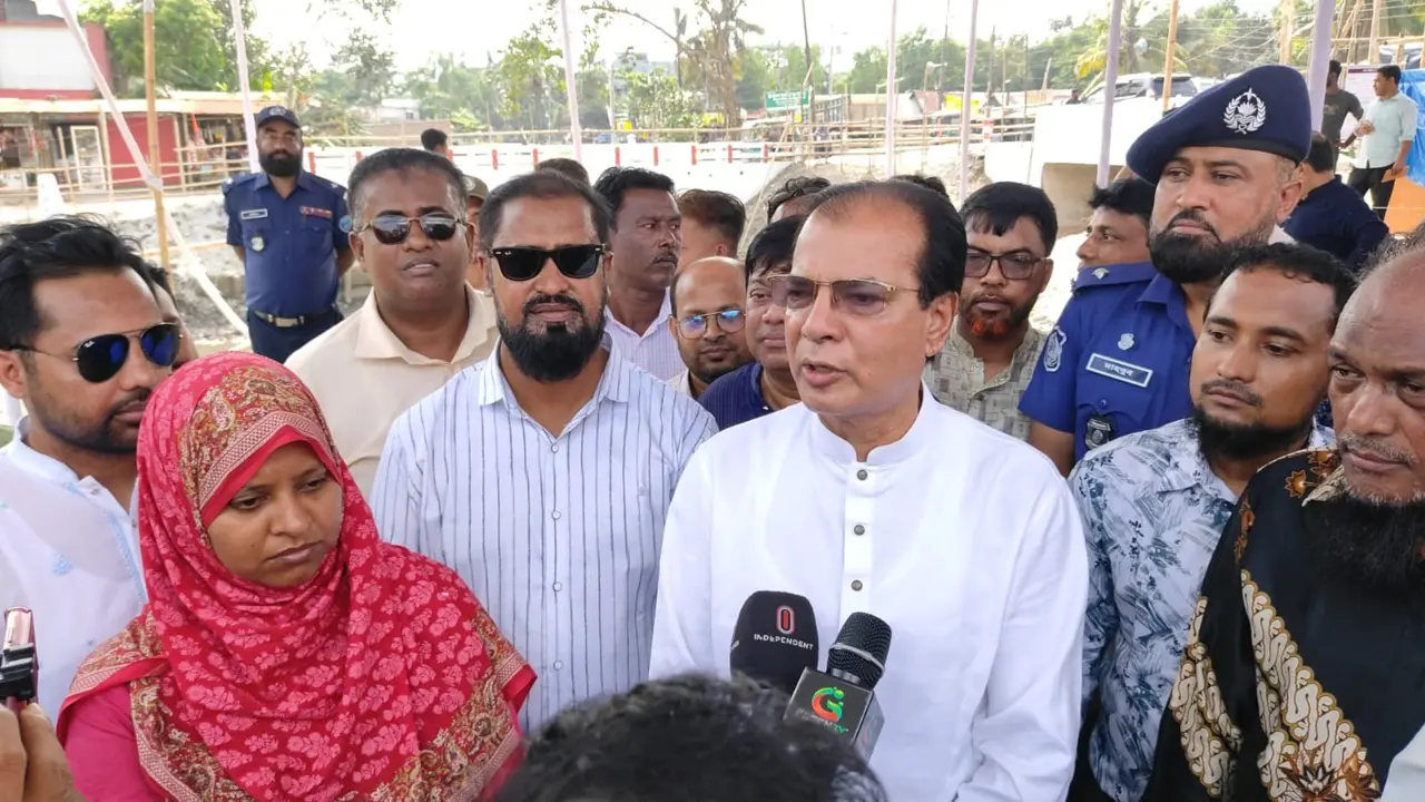 খাল খননের মাধ্যমে বদলে যাবে গ্রামাঞ্চলের কৃষি ও পরিবেশ : মন্ত্রী দুলু
