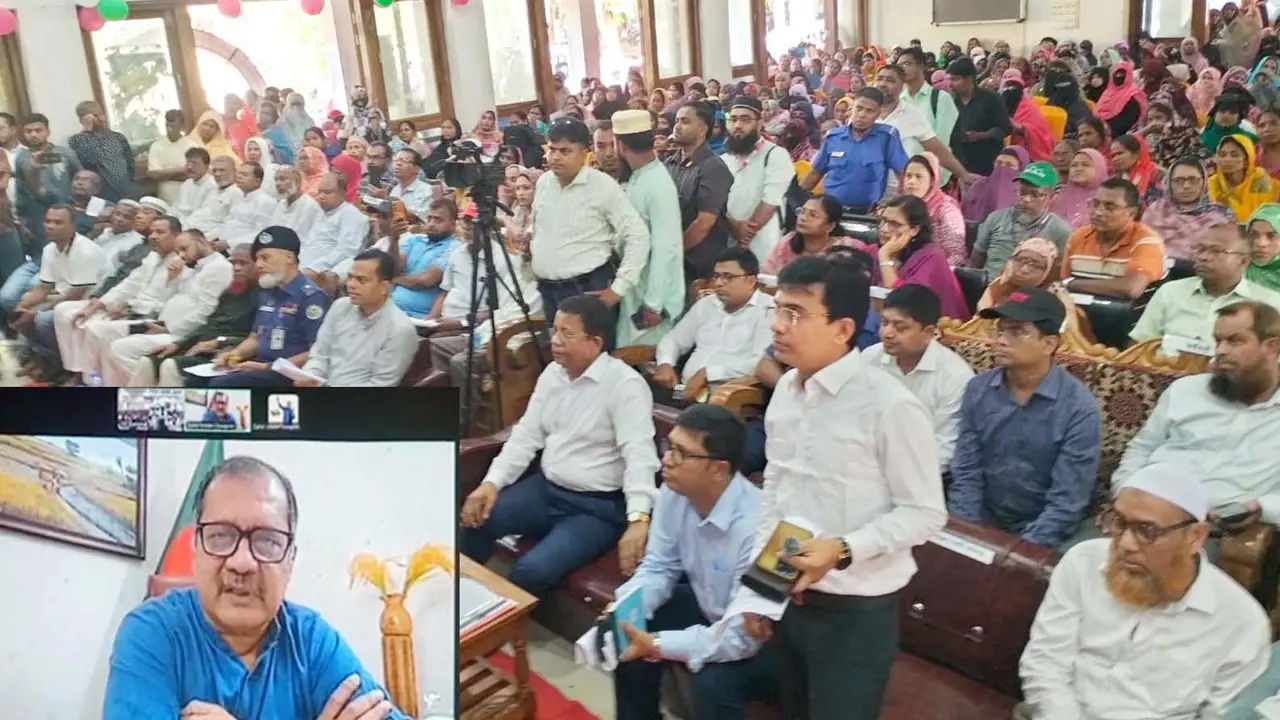 ফ্যামিলি কার্ডের টাকায় নারীর ক্ষমতায়ন তৈরি হবে : তথ্যমন্ত্রী