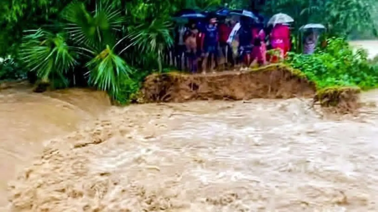 পাহাড়ি ঢলে হালুয়াঘাটে অন্তত ২০ গ্রাম প্লাবিত