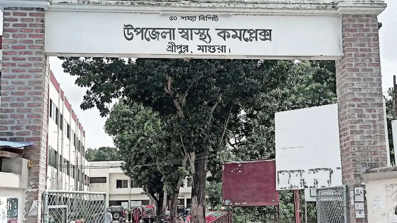 ওঝার কাছে নিয়ে ঝাড়ফুঁক, হাসপাতালে নেওয়ার পথে মৃত্যু