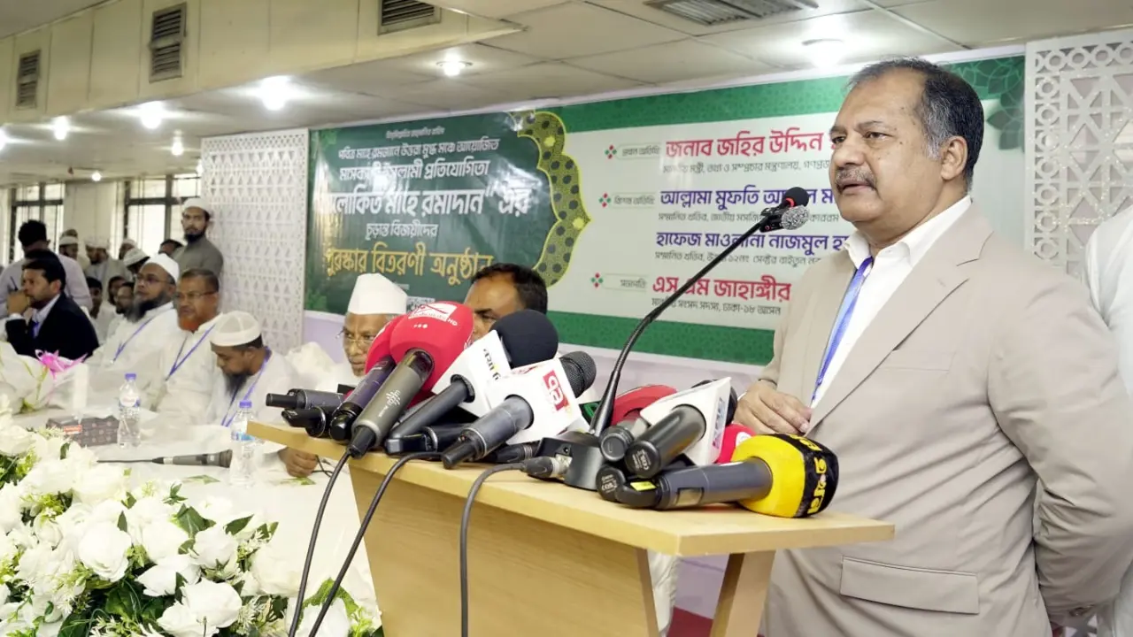 সামাজিক স্থিতিশীলতা রক্ষায় সবাইকে ঐক্যবদ্ধ থাকার আহ্বান তথ্যমন্ত্রীর