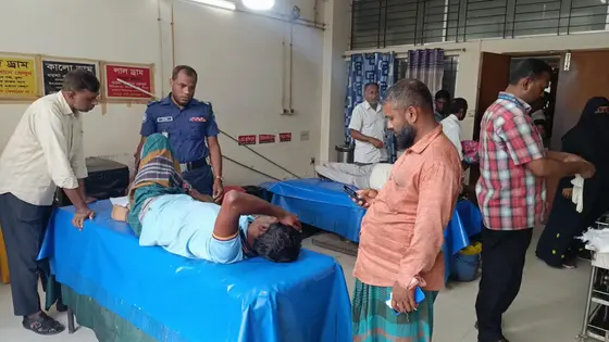 এক জমির পানি অন্য জমিতে যাওয়ায় দুই পক্ষের সংঘর্ষ, আহত ৮