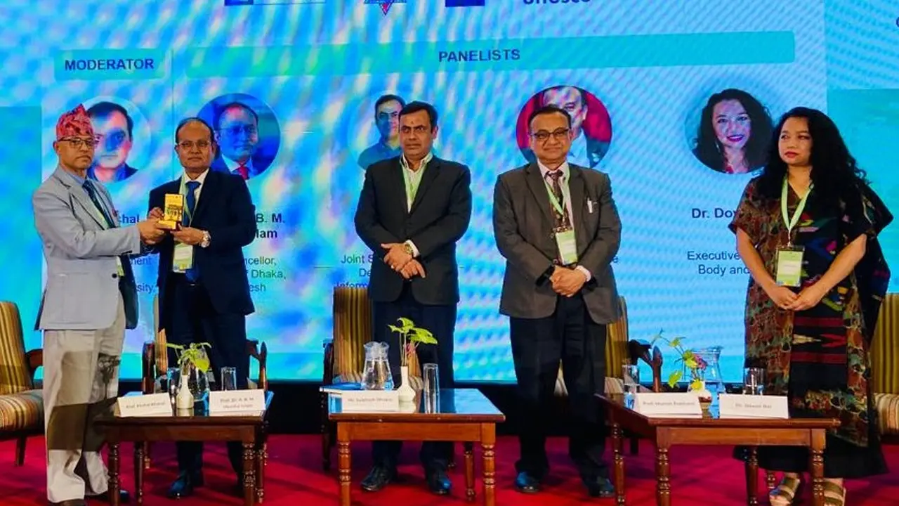 এআই ও উচ্চশিক্ষায় আঞ্চলিক সহযোগিতা বাড়ানোর আহ্বান ঢাবি উপাচার্যের