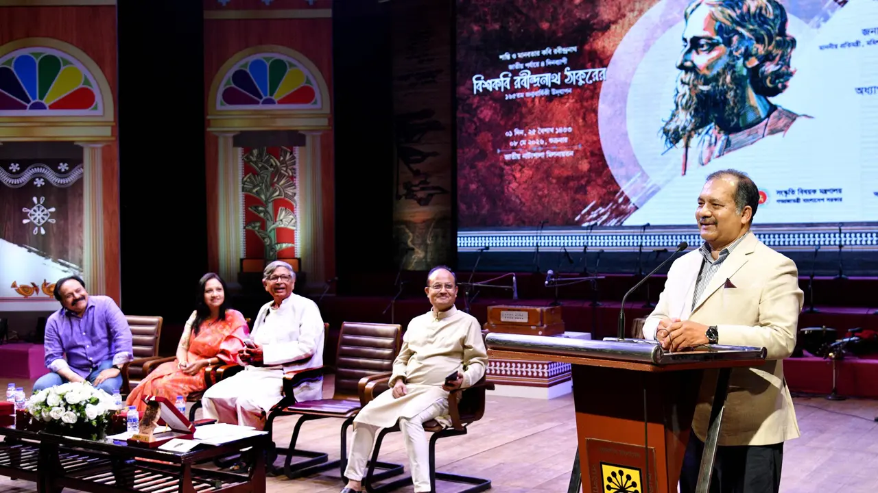 রবীন্দ্রনাথ শুধু সাহিত্যিক নন, সমাজ ও সভ্যতার গভীর পর্যবেক্ষক ছিলেন