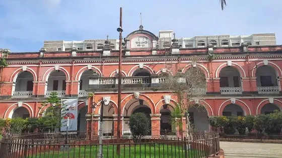 টিকটক তারকা বানানোর প্রলোভনে কিশোরীকে পতিতালয়ে বিক্রি