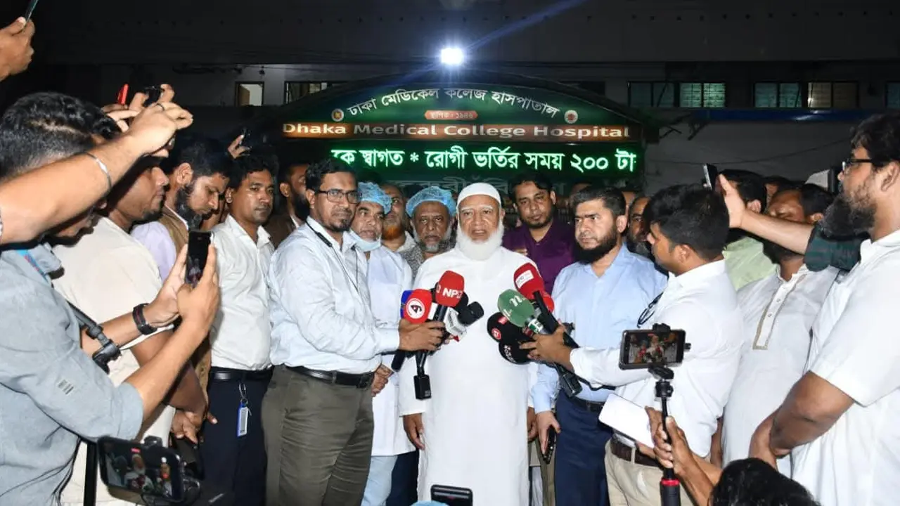 ‘চিকিৎসকদের নিরাপত্তা নিশ্চিত না হলে স্বাস্থ্যখাত সংকটে পড়বে’