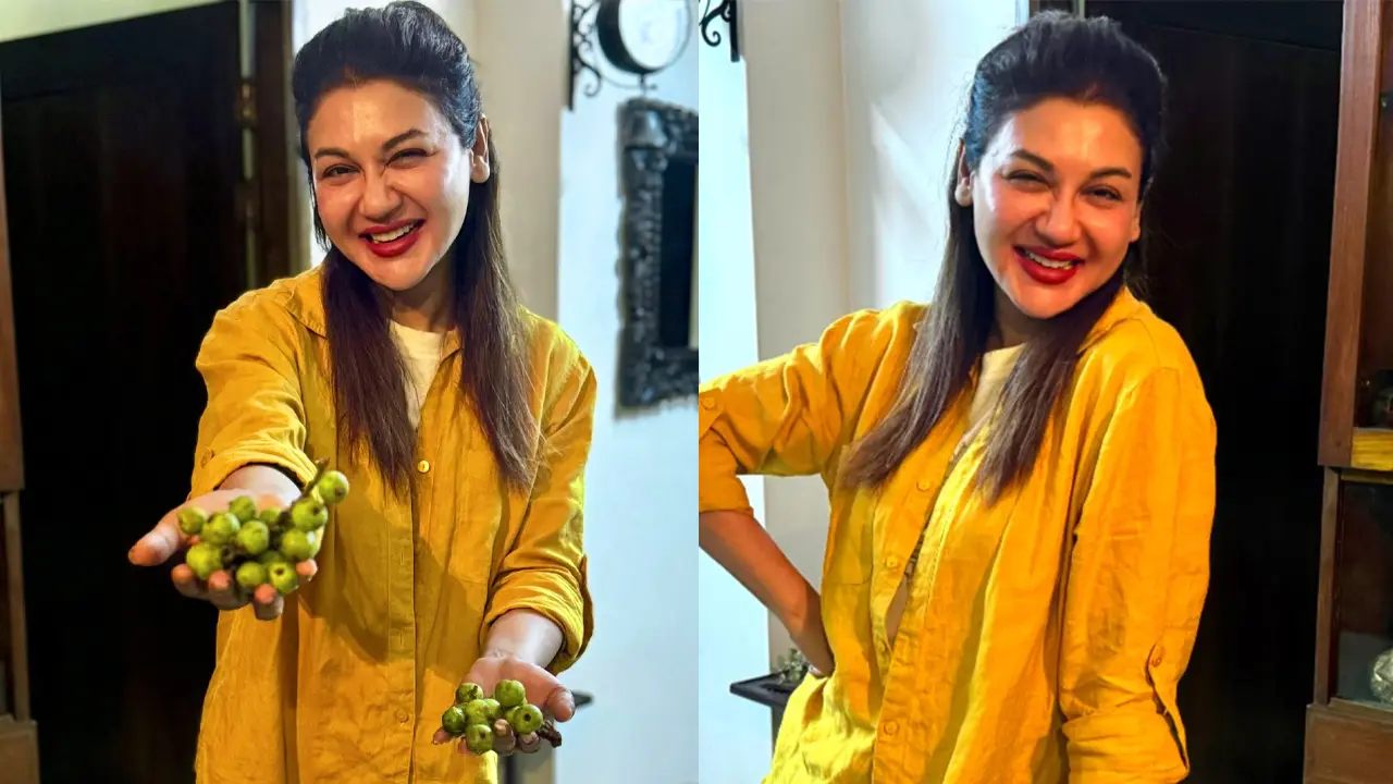 ডুমুর হাতে উচ্ছ্বসিত জয়া