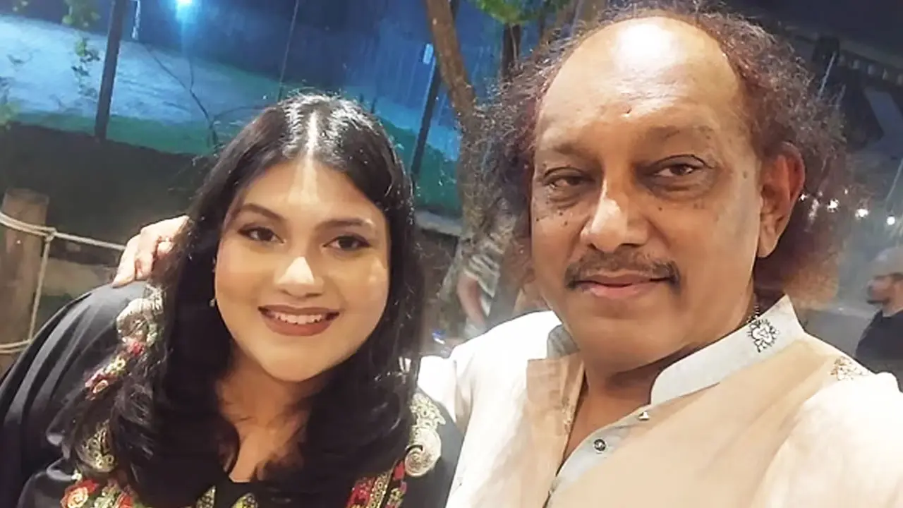 কারিনাকে ঘিরে গুজব, ক্ষুব্ধ কায়সার হামিদ