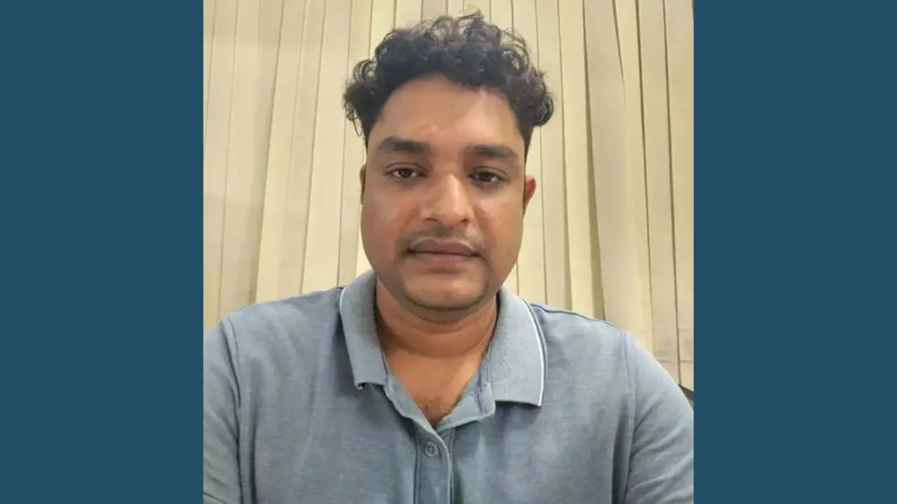 অর্থ আত্মসাতের অভিযোগে সহকারী রেজিস্ট্রার বরখাস্ত