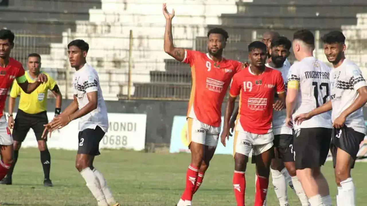 ফাইনাল নিয়ে নাটকের পর নাটক, মোহামেডানকে ট্রফি দিয়ে দিতে বলল কিংস